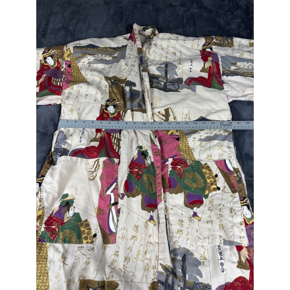 Vintage Japanese Geisha Samurai Landscape Print Kimono Robe Pink Gold Metallic - Picture 2 of 8